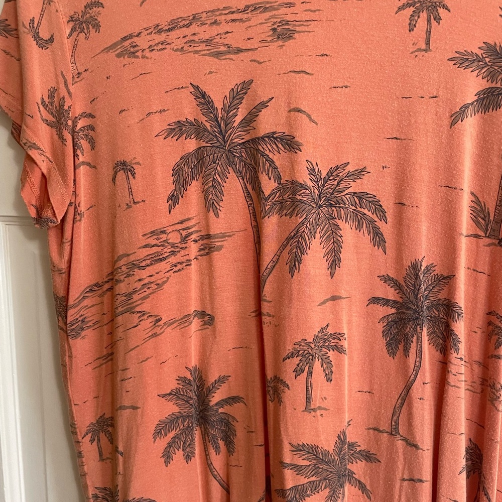 RVCA Hawaiian Print Top - Picture 2 of 3